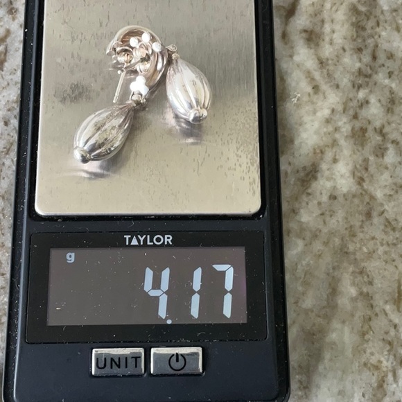 Vintage Sterling Silver Ribbed drop earrings - Picture 2 of 5